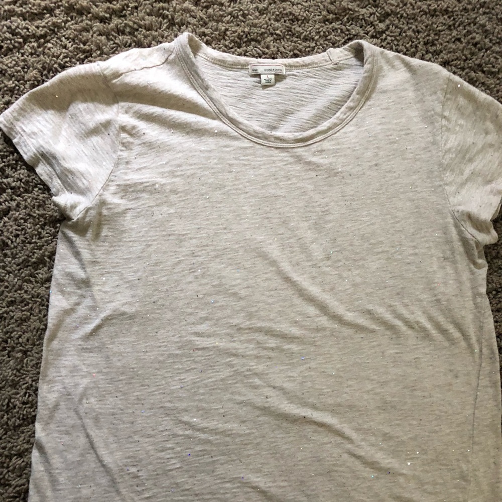 Gap short sleeve glittered t-shirt size medium.